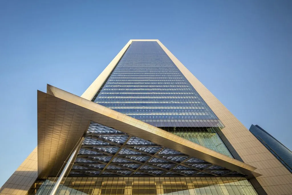 شركة إماراتية تستثمر 700 مليون دولار بقطاع الاتصالات