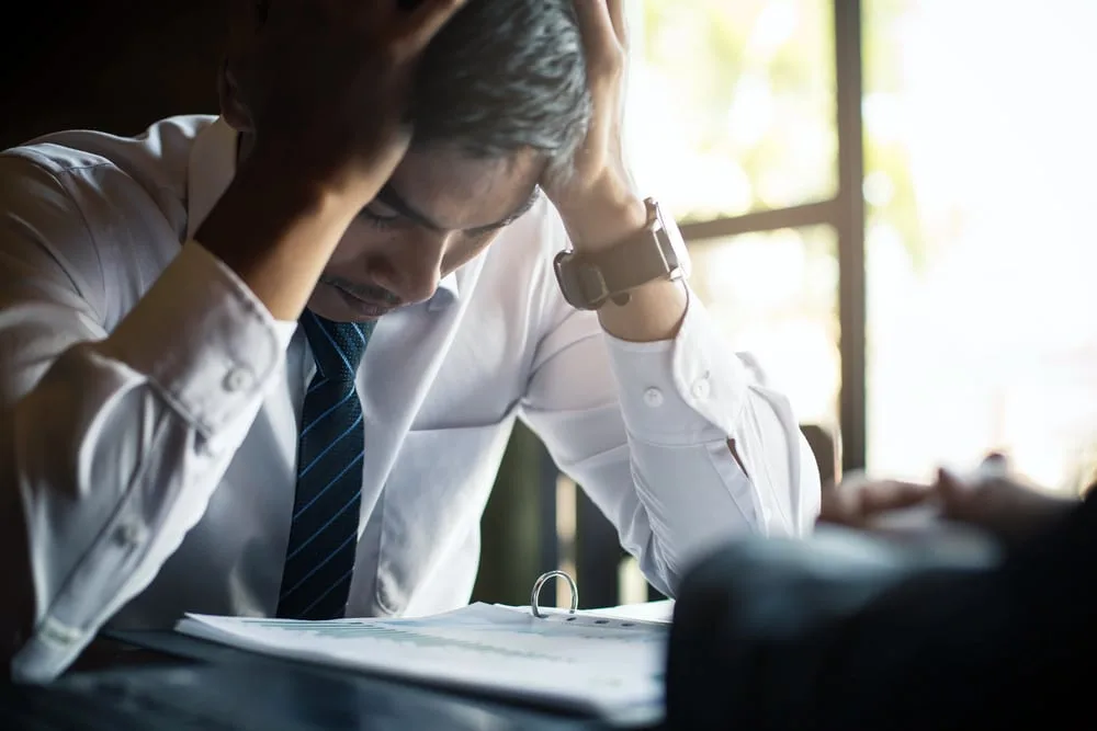 أهم 9 أخطاء مالية شائعة