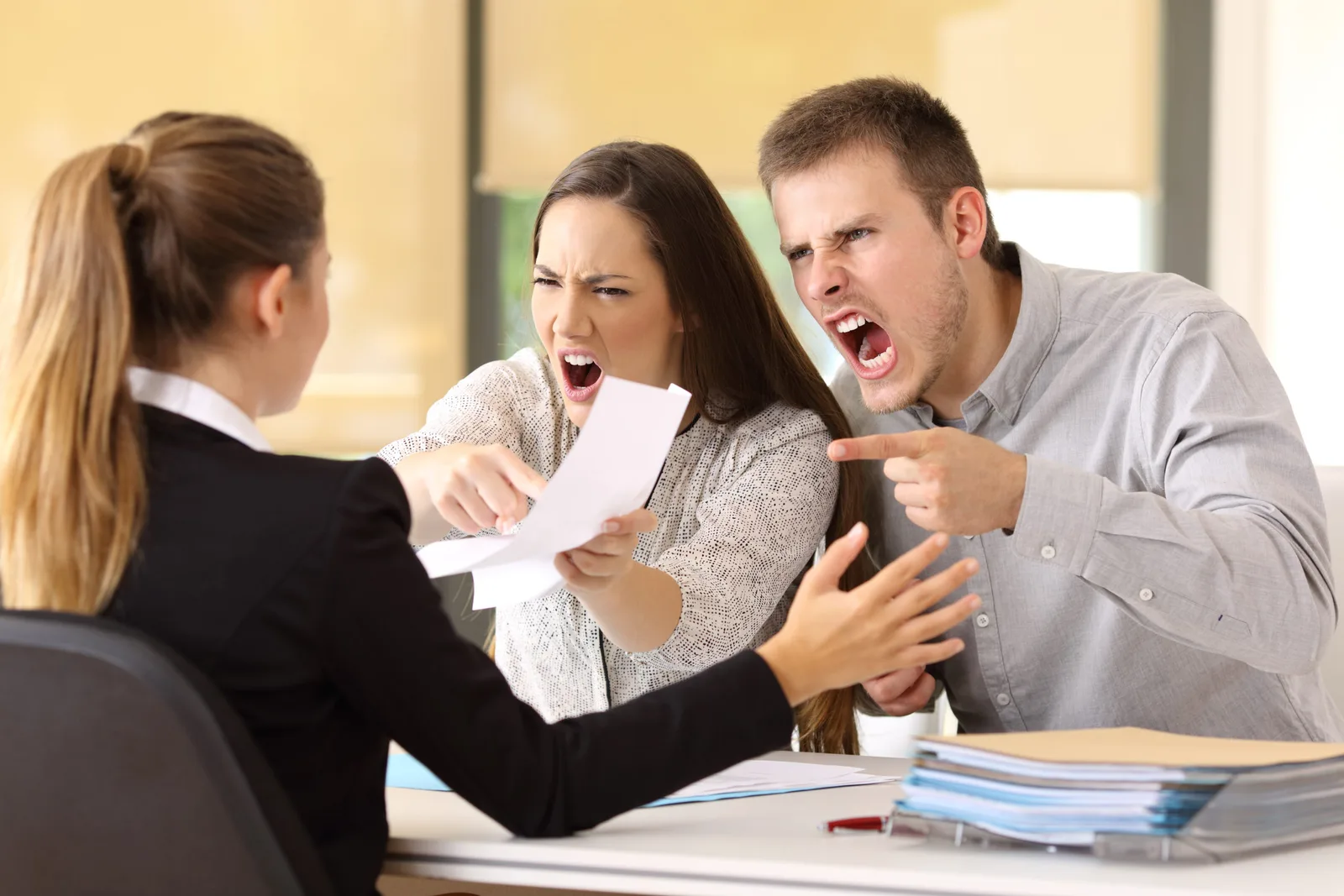 استراتيجيات للتعامل مع العملاء الصعبين