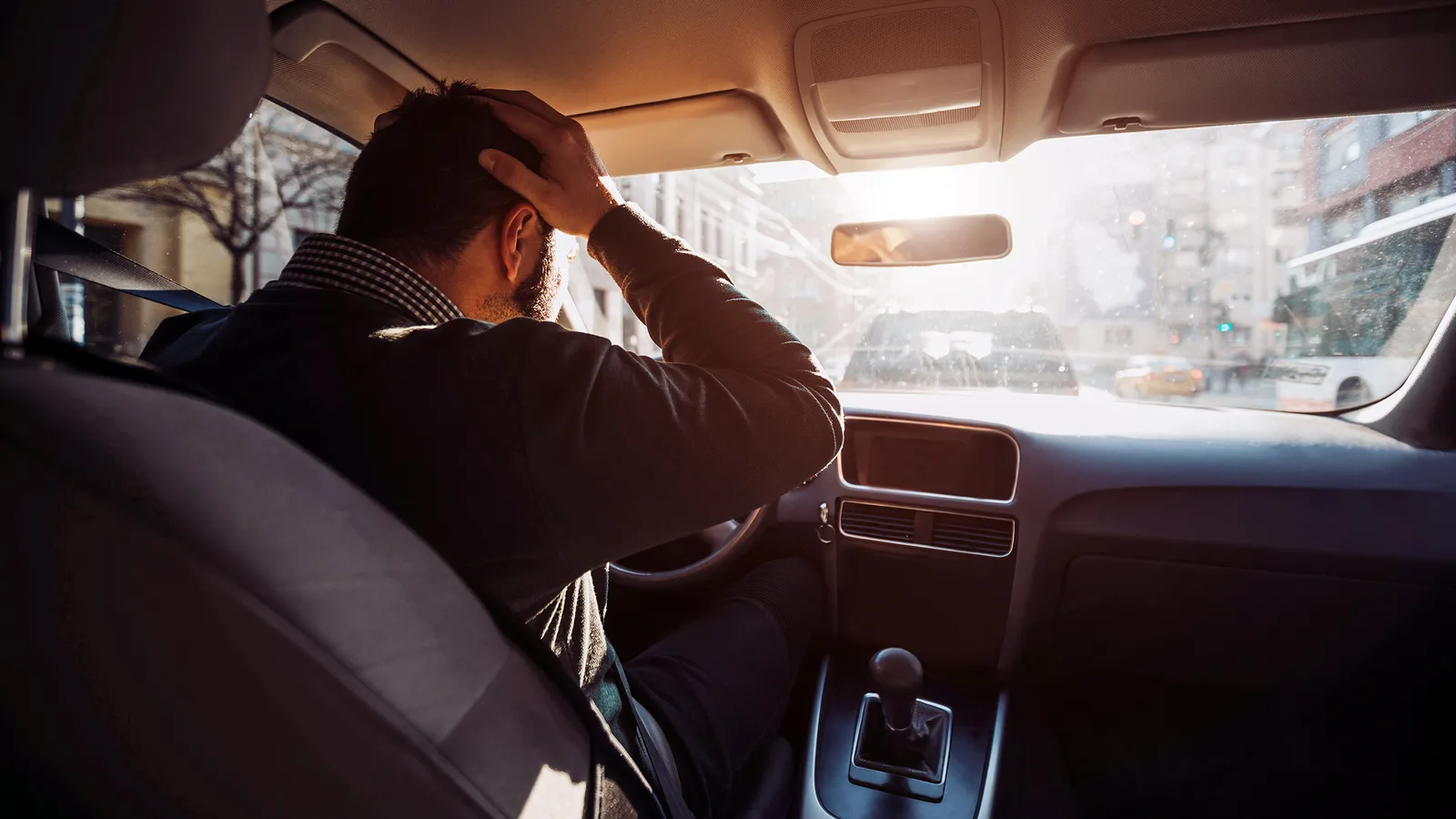 5 أخطاء شائعة قد تقع فيها أثناء القيادة