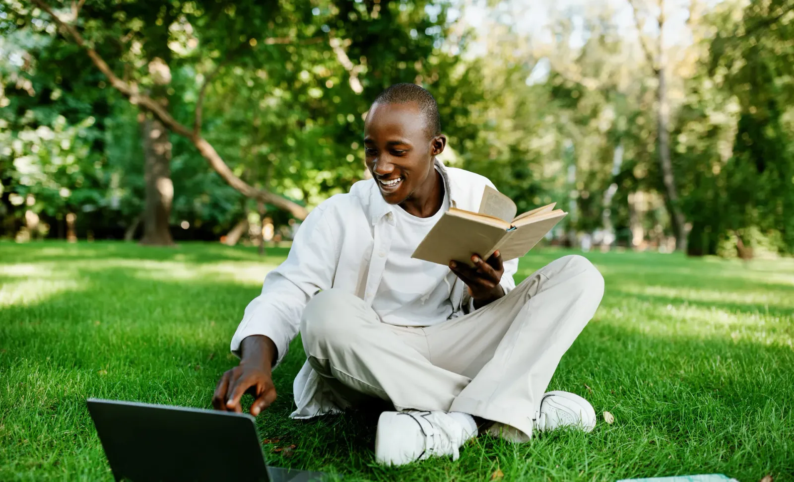 وجهات دراسية تقدم التعليم الجامعي دون رسوم