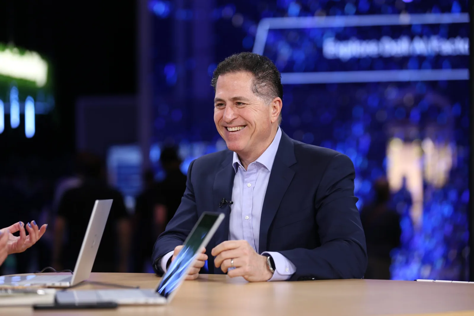 ما لا تعرفه عن مايكل ديل مؤسس شركة Dell العالمية