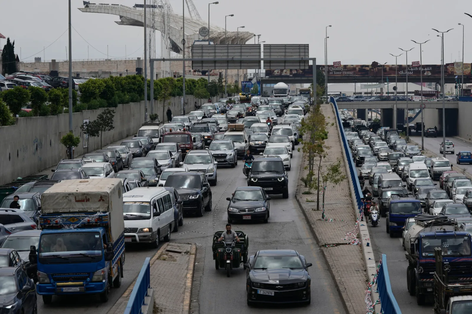 الضاحية الجنوبية تشهد نزوحًا واسعًا مع تصاعد التوتر في لبنان