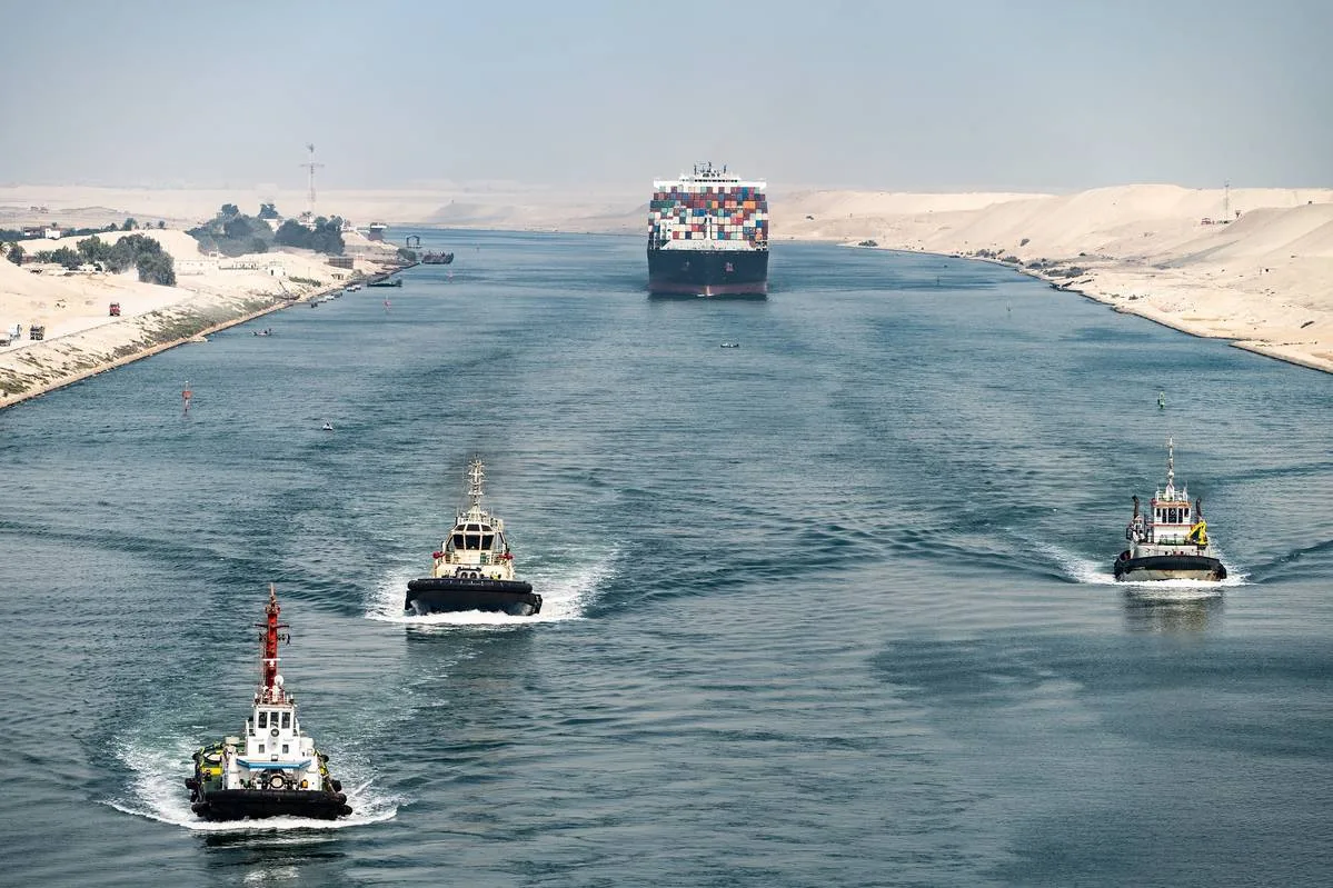 السيسي: تراجع إيرادات قناة السويس نحو 50 %
