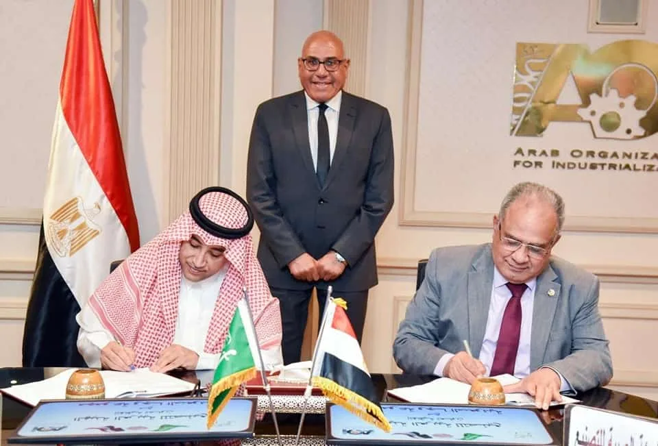 "وجا" السعودية توقع اتفاقية لإنشاء شركة مشتركة لتصنيع السيارات الكهربائية في مصر