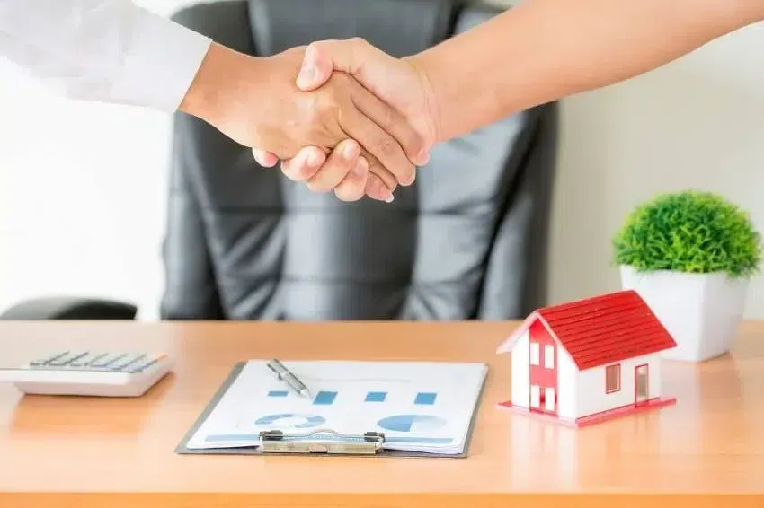 كيف تكون وسيط عقاري بدون مكتب في السعودية؟