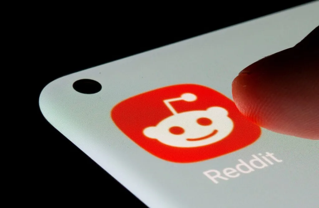 "Google" تعقد صفقة مع "Reddit" بـ 60 مليون دولار لتدريب الذكاء الاصطناعي