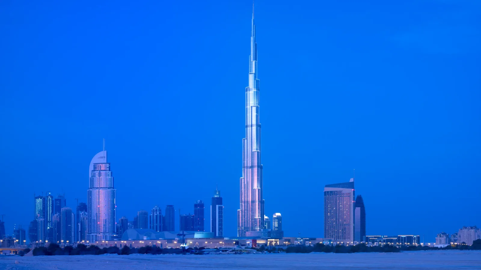 أكبر 10 أبراج في العالم 2025