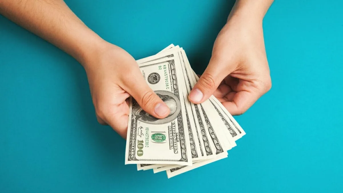 كيف تربح 100 دولار يوميا في 10 ثواني