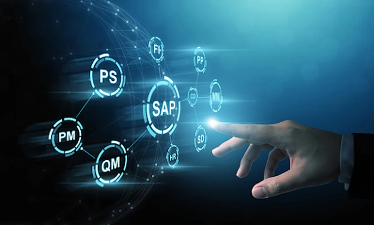 شركة SAP تستغني عن 8000 موظف من كوادرها