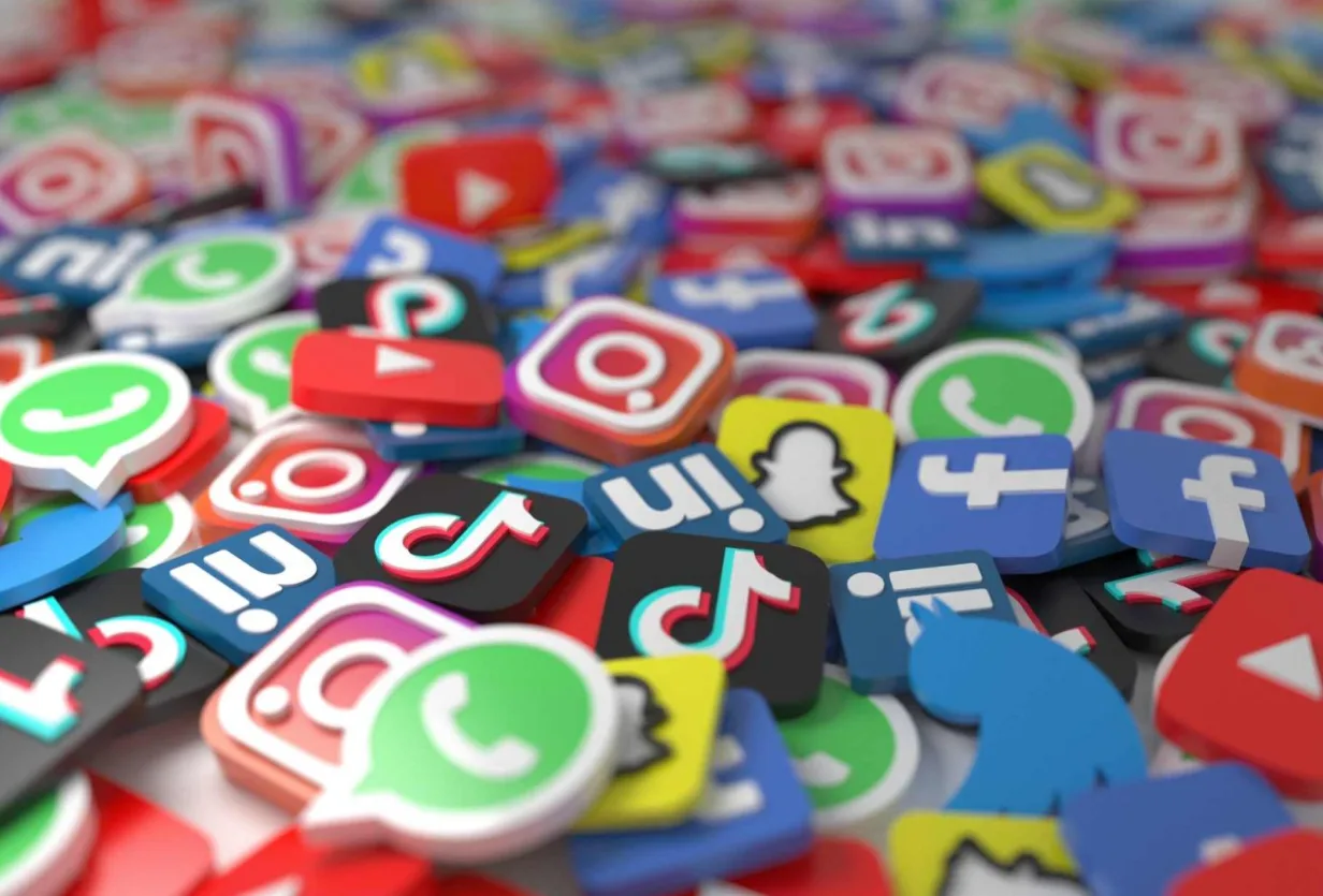 التطبيقات الأكثر تنزيلًا على iPhone في عام 2024