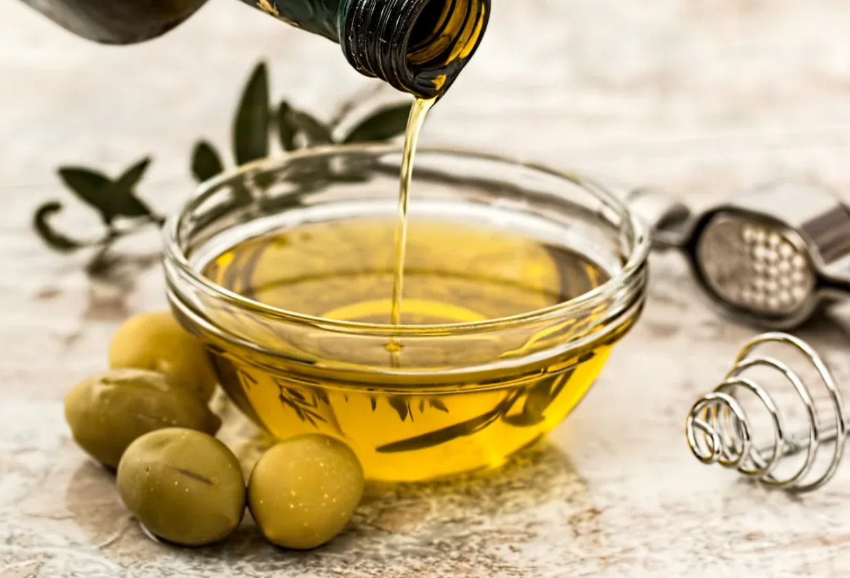 من هي الدولة التي لديها أكبر إنتاج من زيت الزيتون في العالم؟