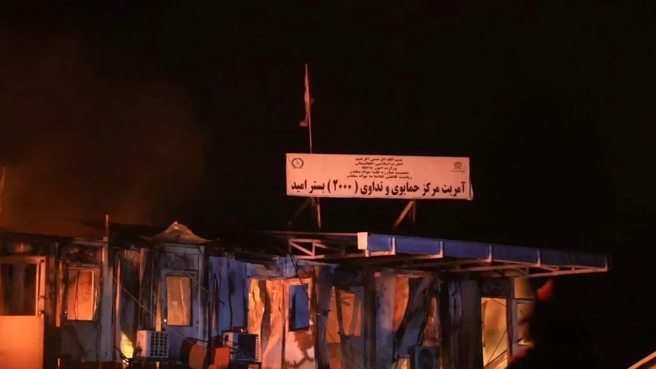 باكستان وأفغانستان تتبادلان الاتهامات بعد قصف مستشفى بكابل