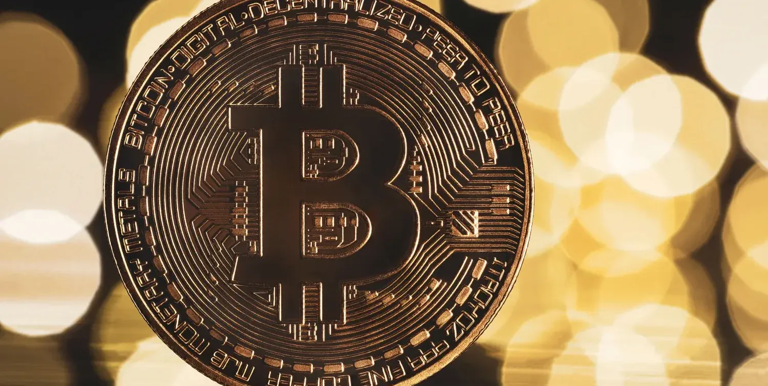 بيتكوين تصل إلى قمة جديدة: ارتفاع غير مسبوق في شهر