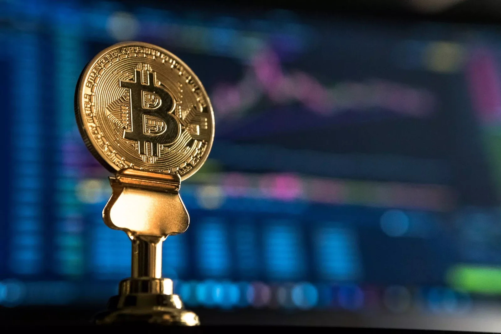 كل ما تحتاج معرفته عن العملات الرقمية