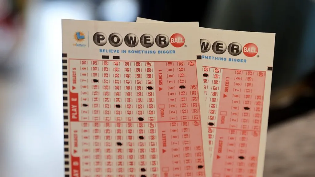 تضخمت جائزة Powerball الكبرى إلى ما يقدر بنحو 800 مليون دولار