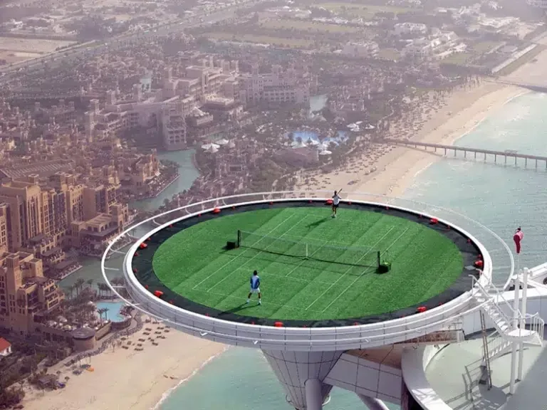 أغرب 10 ملاعب رياضية في العالم! - صورة 10