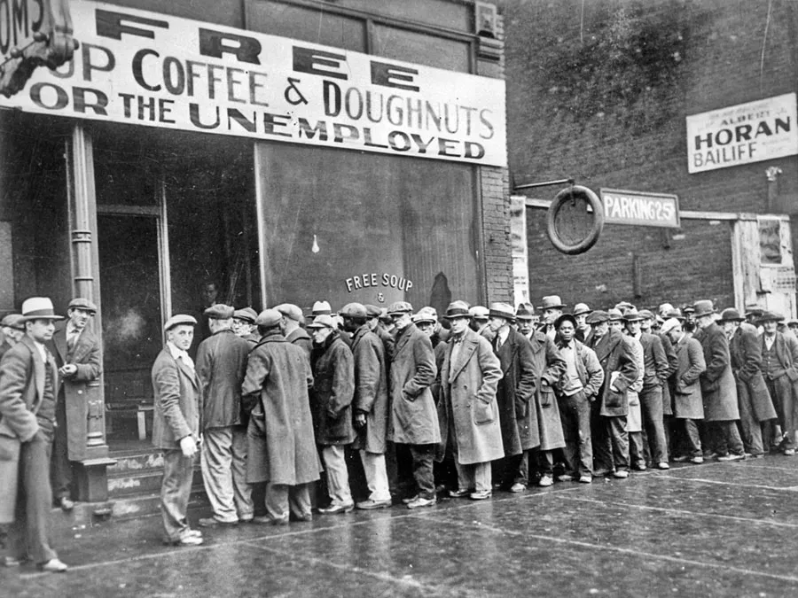 men-line-food-Chicago-Great-Depression-Illinois