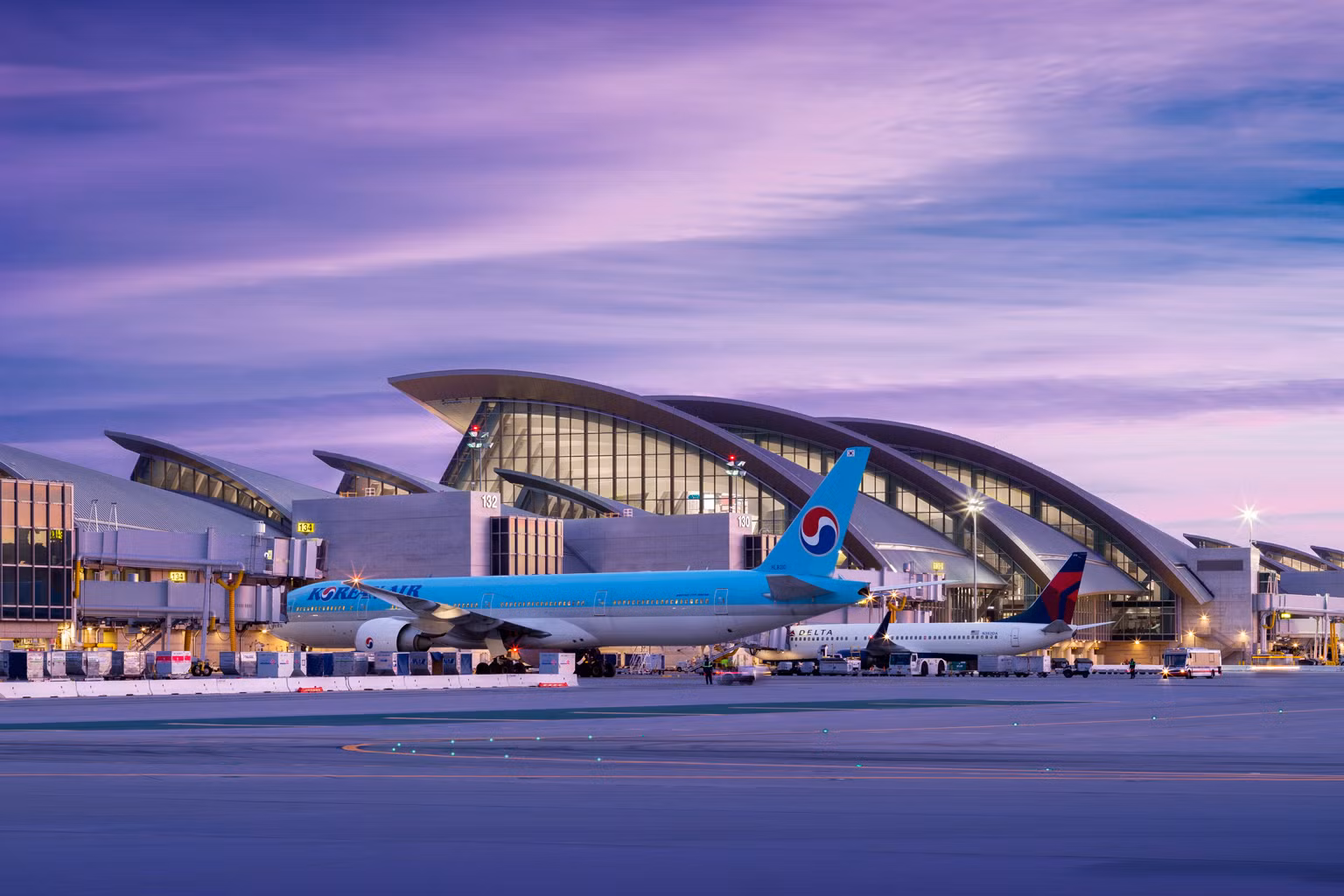 Los Angeles International Airport (LAX)